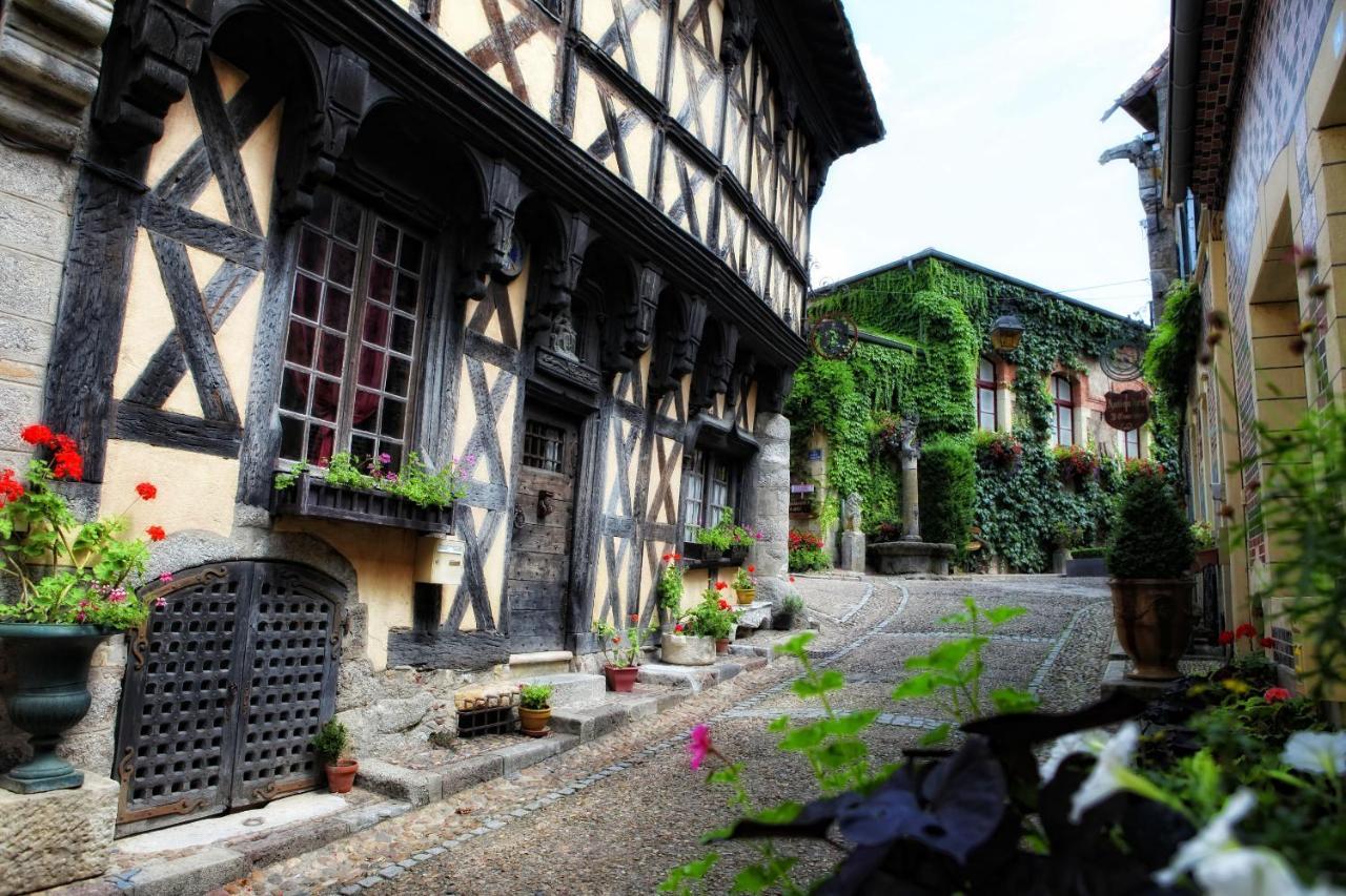 Appart' De La Collegiale Bourbon-Lancy Dış mekan fotoğraf